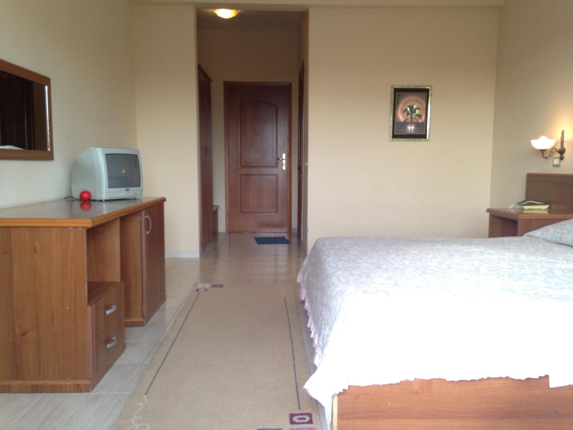 Akropoli Hotel Kryemëdhej الغرفة الصورة