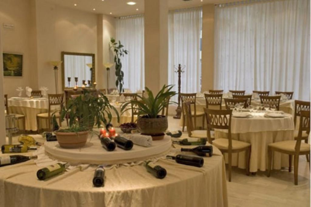 Akropoli Hotel Kryemëdhej المظهر الخارجي الصورة