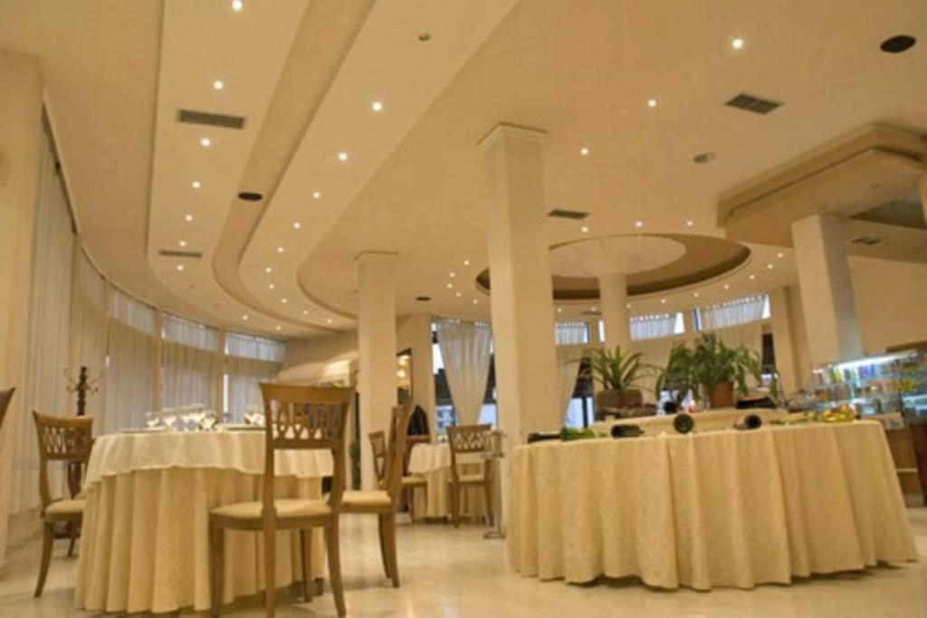 Akropoli Hotel Kryemëdhej المظهر الخارجي الصورة